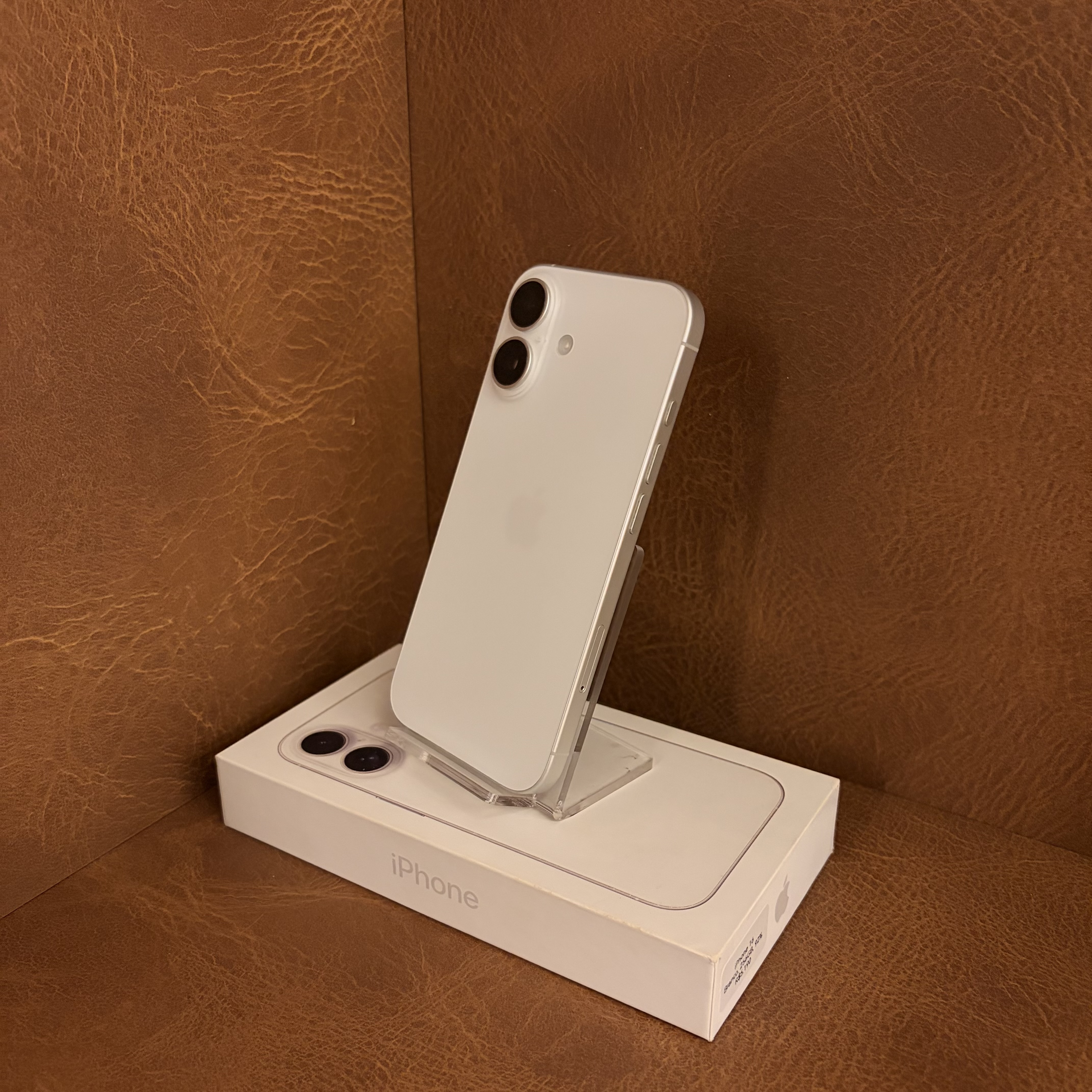iPhone 16 128GB BRANCO (seminovo) – LS