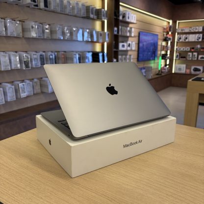 Macbook Air M1 13″ 512GB SSD 8GB RAM SPACE GRAY (seminovo) – LS