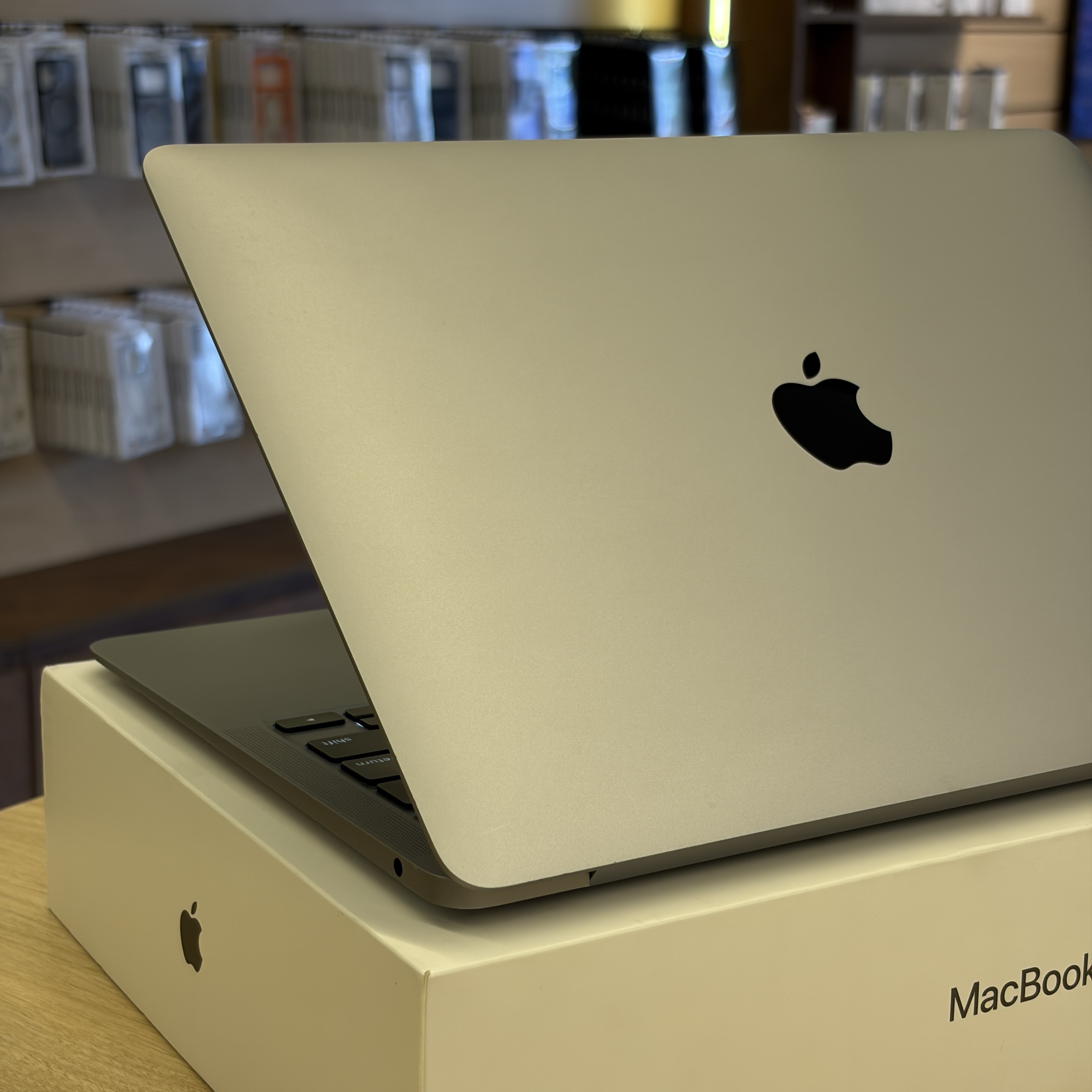 Macbook Air M1 13″ 512GB SSD 8GB RAM SPACE GRAY (seminovo) – LS
