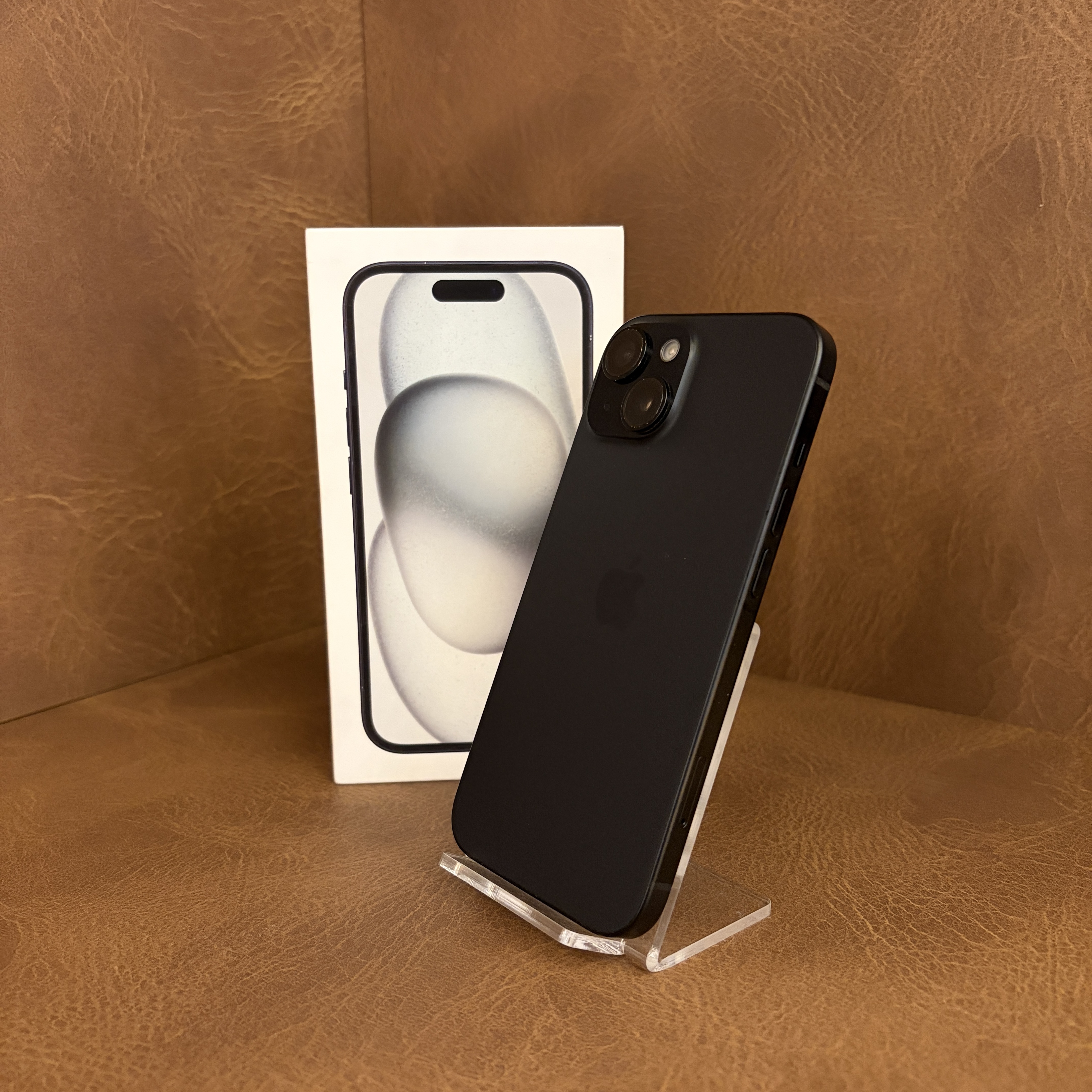 iPhone 15 ブラック　256GB iPhone 15 256GB PRETO (seminovo) – LS