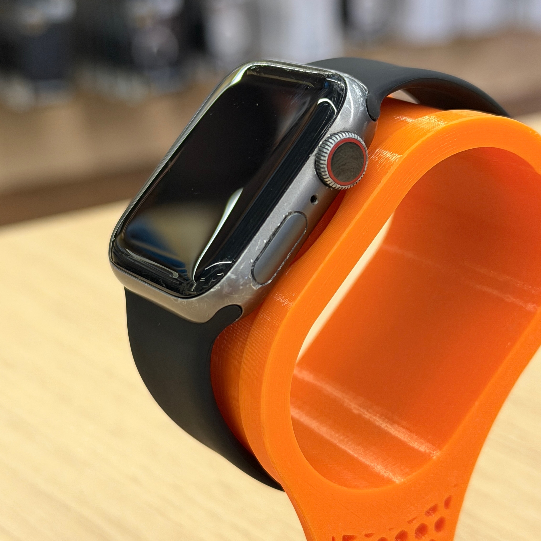 Apple Watch Series 5（GPSモデル）- 40mm Apple Watch Series 5（GPSモデル）- 40mm ゴールドアルミニウムケース